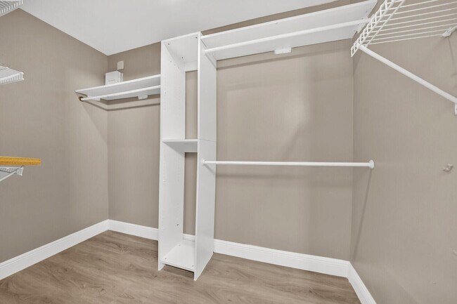 Building Photo - 3287 Cocoplum Cir