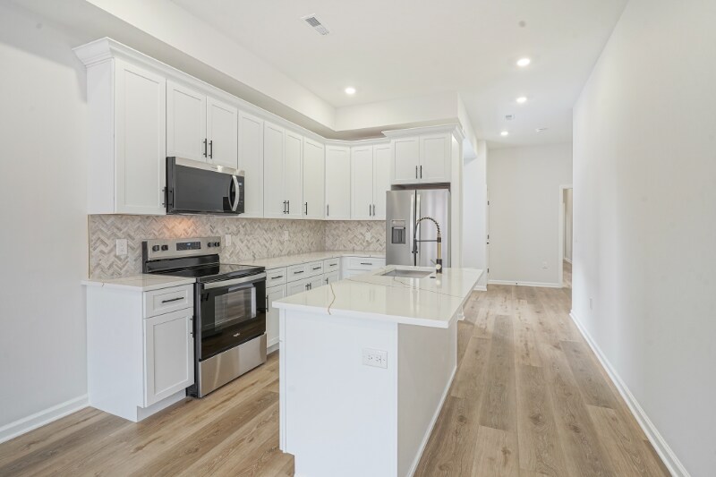 Building Photo - 952 N Marshall St