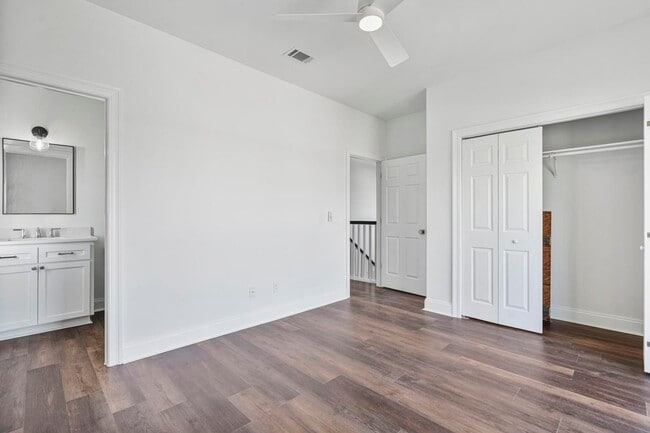 Building Photo - 21811 Palm Ave