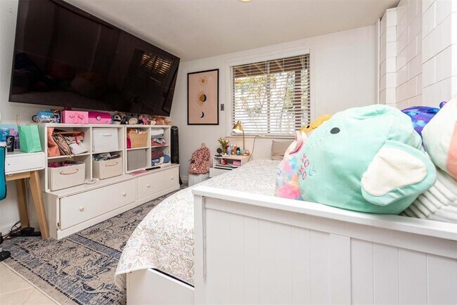 Building Photo - 2 Randolph Pl