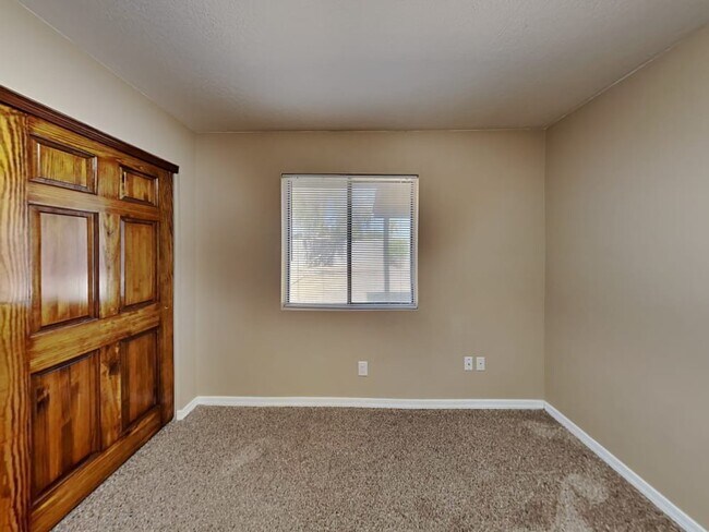 Building Photo - 18028 N Villa Rita Dr