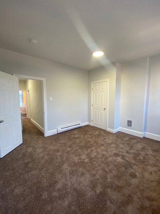 Building Photo - 3103 N Croskey St