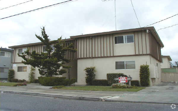 Building Photo - 51 Lester Ave