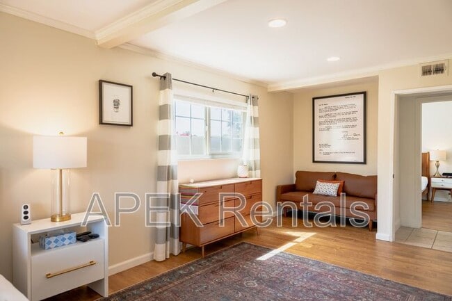 Building Photo - 2415 E Finley Rd