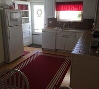 Building Photo - 17 8th Ave