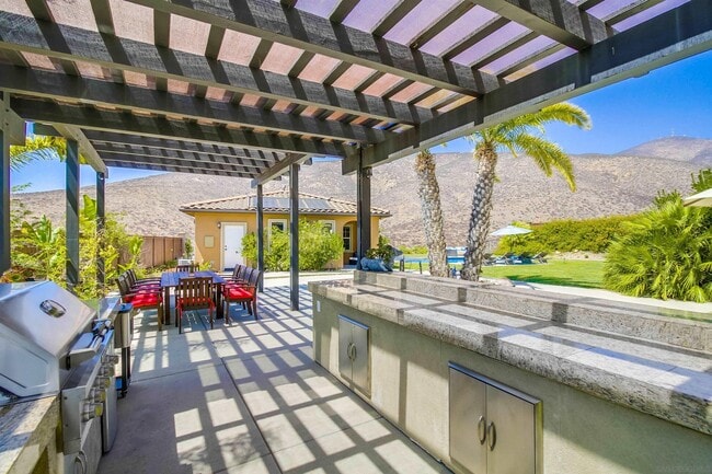 Building Photo - 408 Coastal Hills Dr