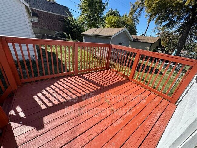 Building Photo - 3704 Taft Ave