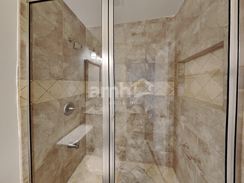 Building Photo - 303 Millpond Pkwy