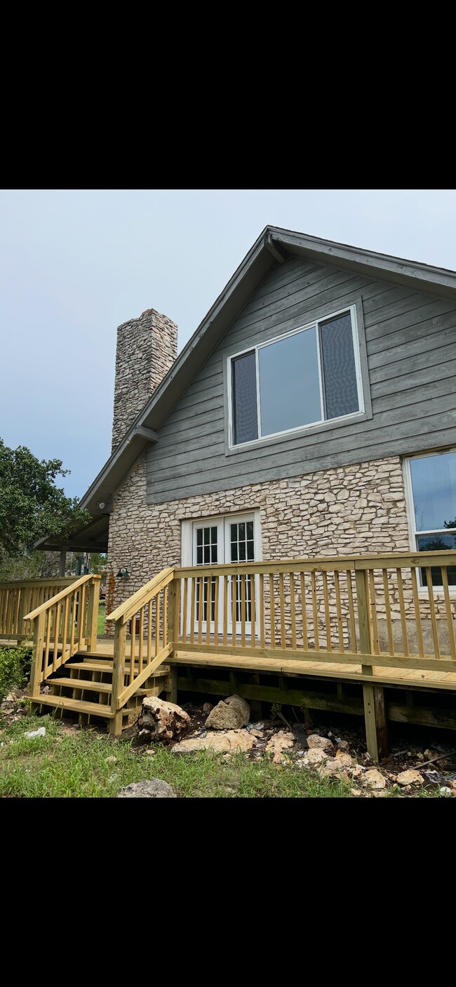 Building Photo - 549 Wheel Horse Cir