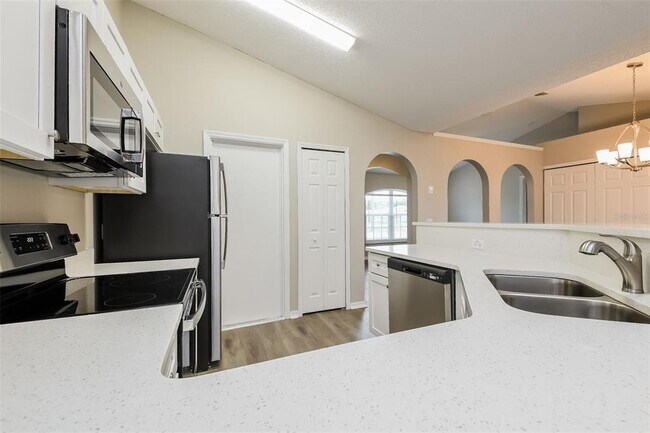 Building Photo - 1101 Munster Ct