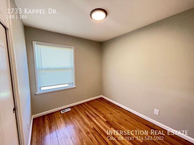 Building Photo - 1733 Kappel Dr