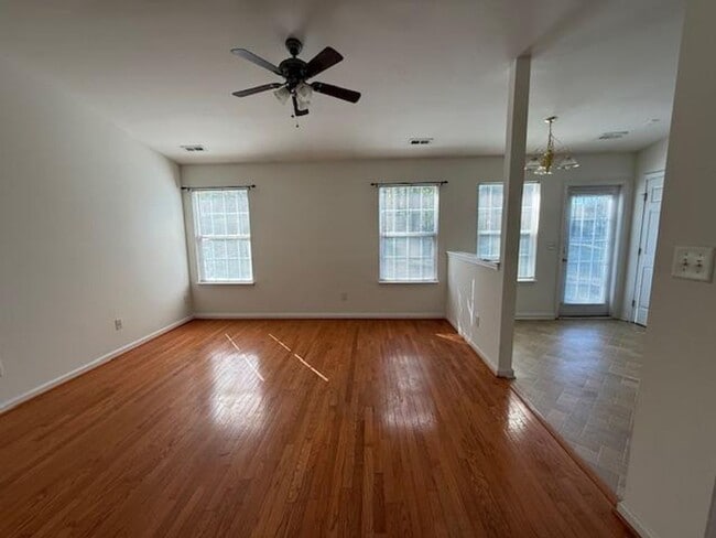 Building Photo - 4116 Taylor Oaks Dr