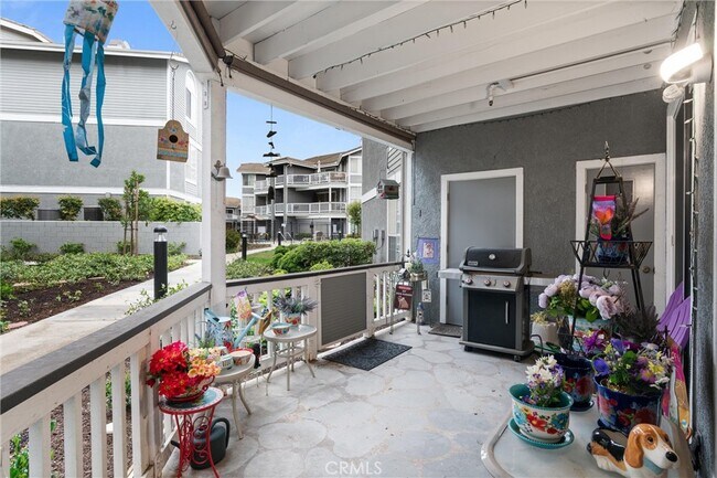 Building Photo - 10371 Garden Grove Blvd