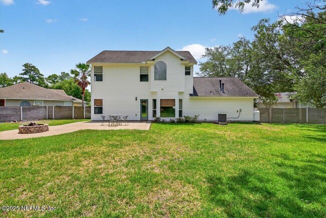 Building Photo - 12887 Dunns View Dr
