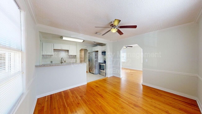 Building Photo - 4547 Post St