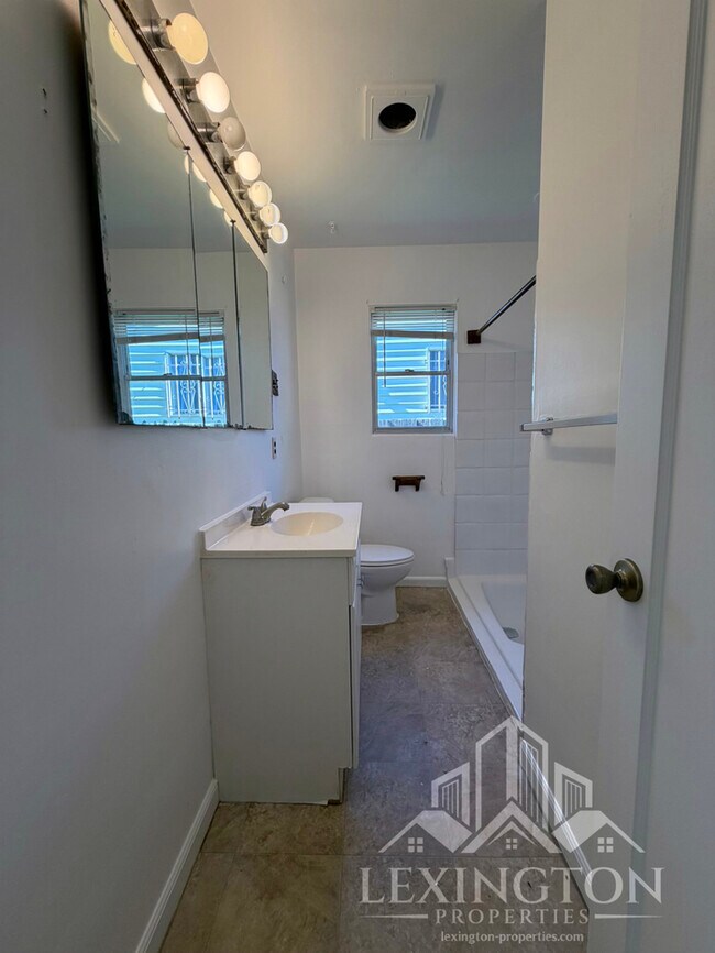 Building Photo - 3561 David Way
