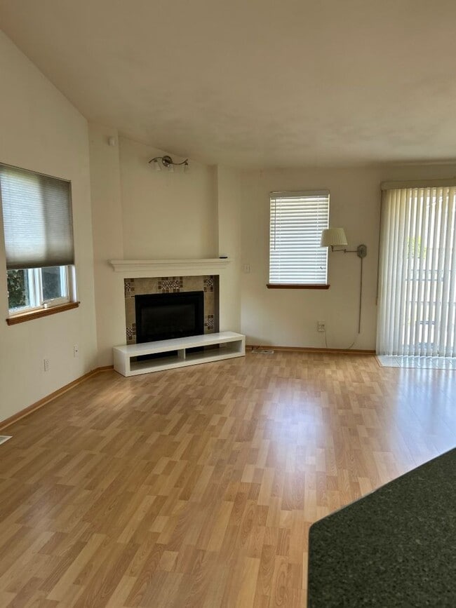 Building Photo - 3Bd/1.75Ba Kent House