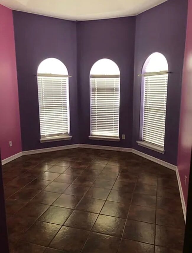 Building Photo - 1214 Eldora Rd