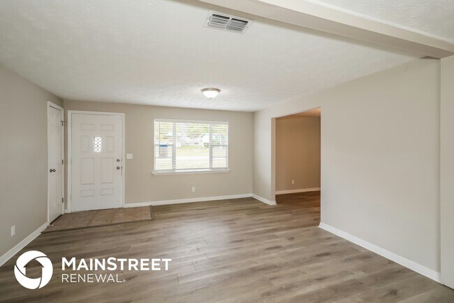 Building Photo - 495 Sigsbee Rd