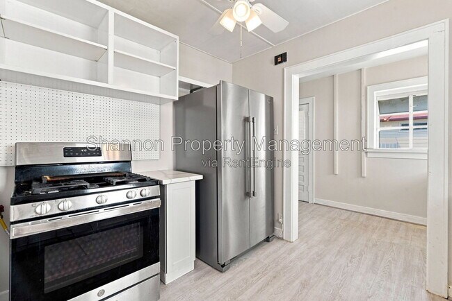 Building Photo - 1518 Ridgewood St