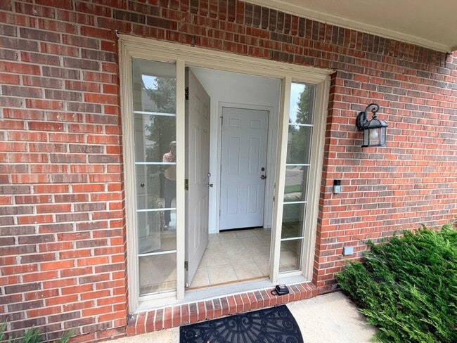 Building Photo - 26201 Chesapeake Cir