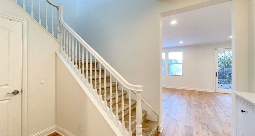 Building Photo - 148 Willowbend