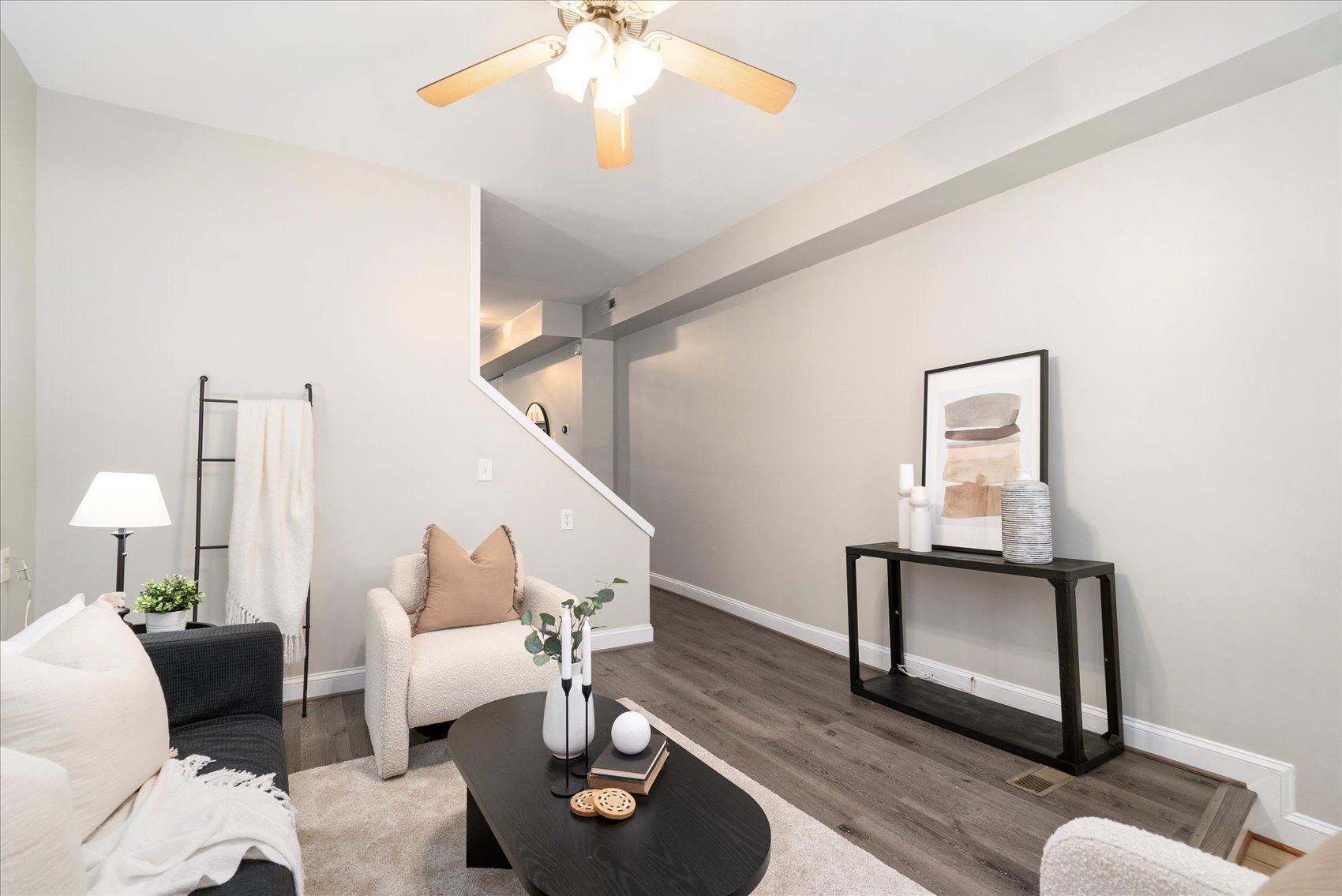 Building Photo - 57 E Heath St