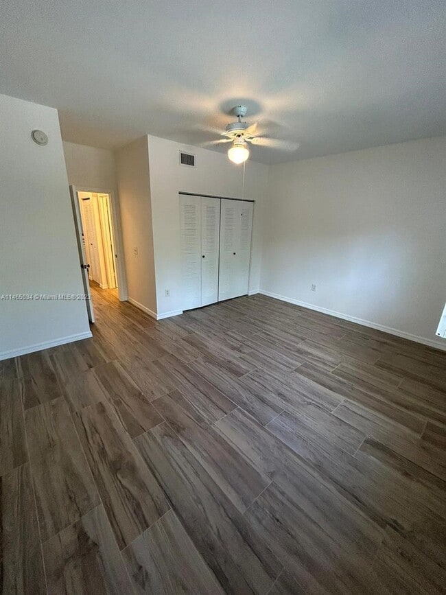 Building Photo - 280 Crestwood Cir