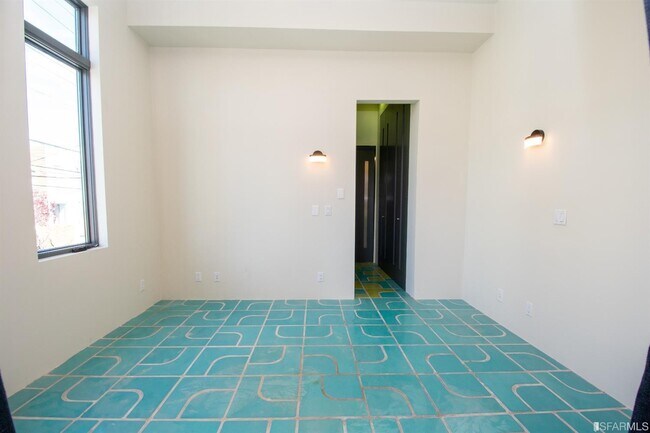 Building Photo - 3027 25th St