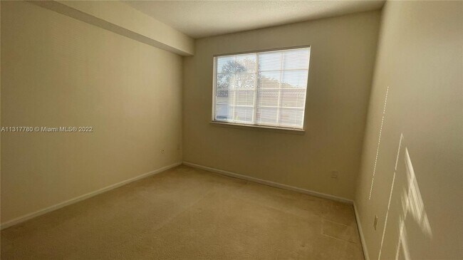 Building Photo - 9887 Baywinds Blvd