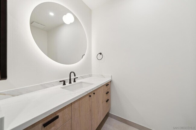 Building Photo - 3877 Pell Pl