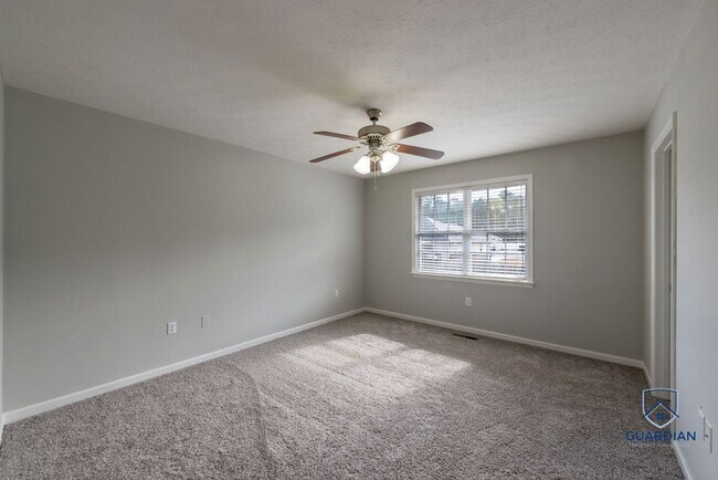 Building Photo - Lovely Southside subdivision living