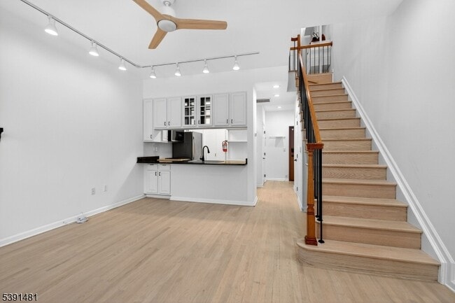 Building Photo - 159 Palisade Ave