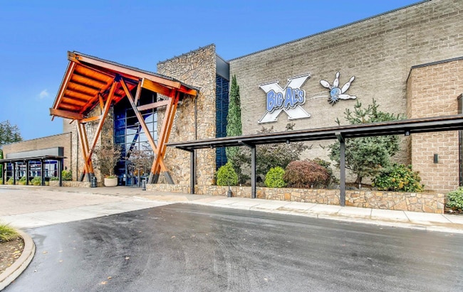 Building Photo - Gorgeous Murrayhill Town Home in a communi...