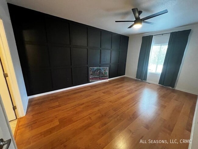 Building Photo - 1550 Little Bear Creek Point #102