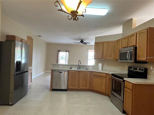 Building Photo - 2761 Shady Ave