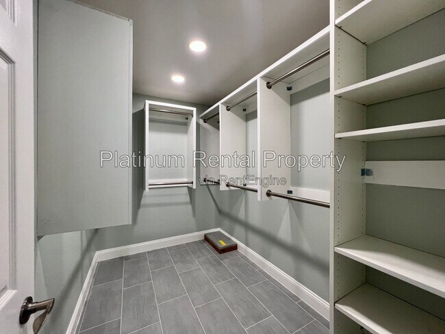 Building Photo - 2813 Priestcliff Dr SE
