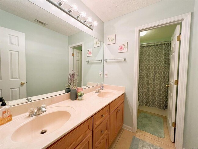 Building Photo - For Rent Prattville AL