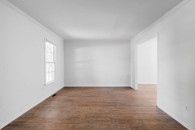 Building Photo - Great Home for Rent in the Lucks Lane Corr...