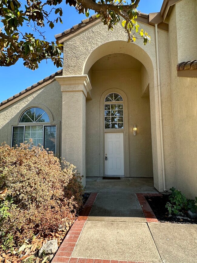 Building Photo - 5805 Devon Dr