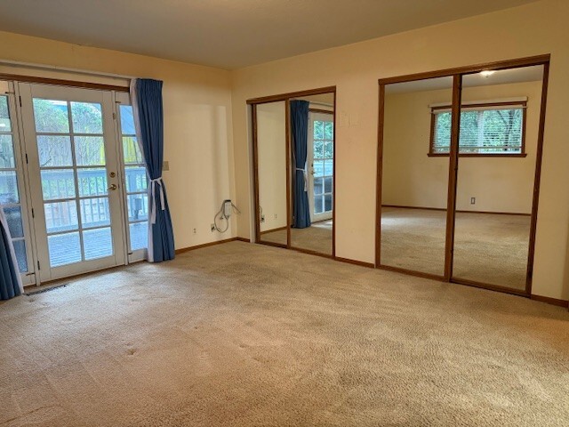 Building Photo - 633 Silver Ave