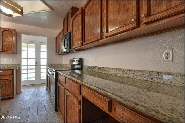 Building Photo - 829 Dulce Tierra Dr