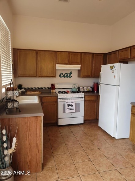 Building Photo - 785 W Azure Dr