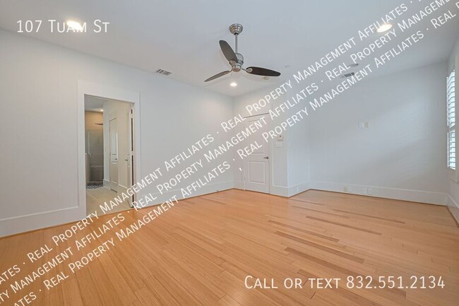 Building Photo - 107 Tuam St
