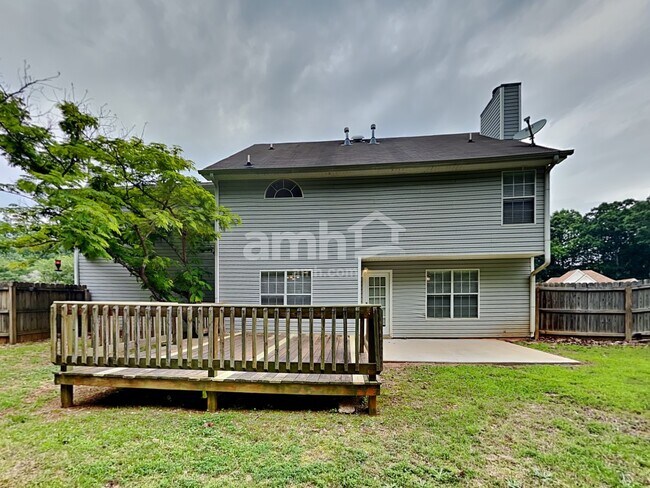 Building Photo - 230 Hunters Chase
