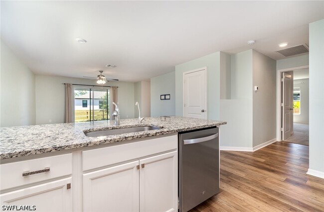 Building Photo - 165 Blackstone Dr