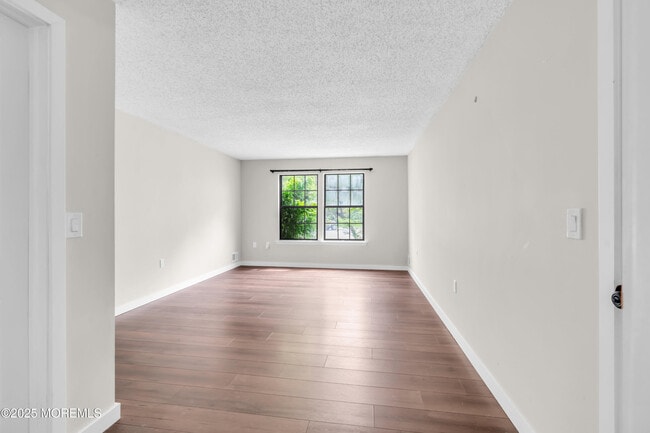 Building Photo - 403 Sage Ct