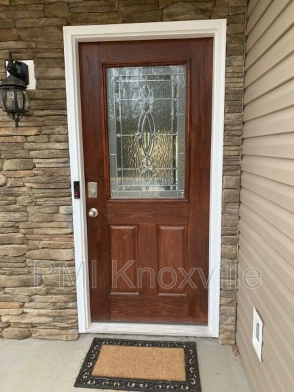 Building Photo - 5371 Calvert Ln