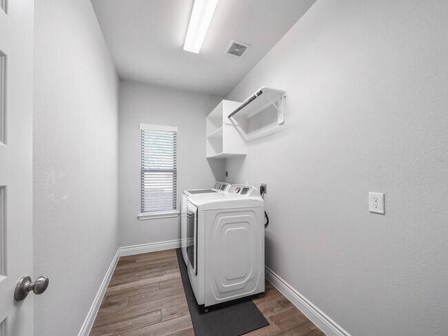 Building Photo - 15039 Montezuma Quail Dr