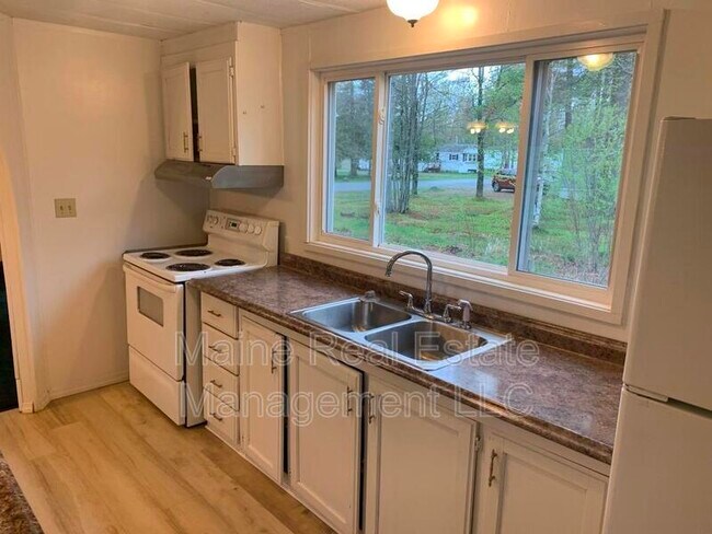 Building Photo - 3 Sweet Fern Dr